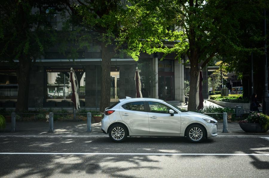  Mazda2 2019 года  (JP) (фото 10 из 20)